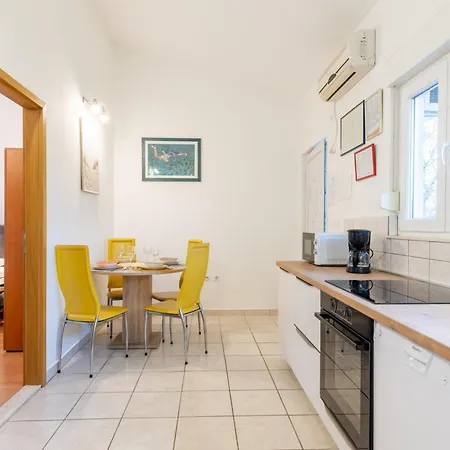 別荘 House Runjic W Pool Large Garden And Playground Prgomet