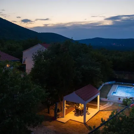 House Runjic W Pool Large Garden And Playground * Prgomet