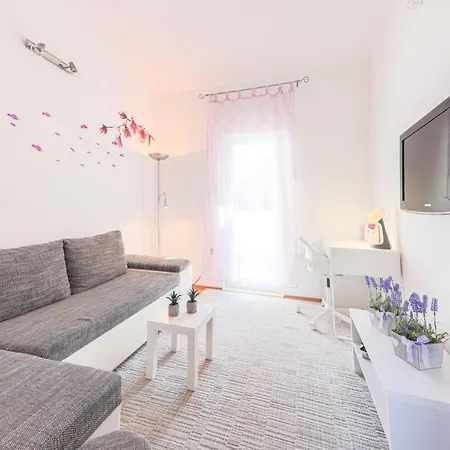 House Runjic W Pool Large Garden And Playground 別荘 Prgomet